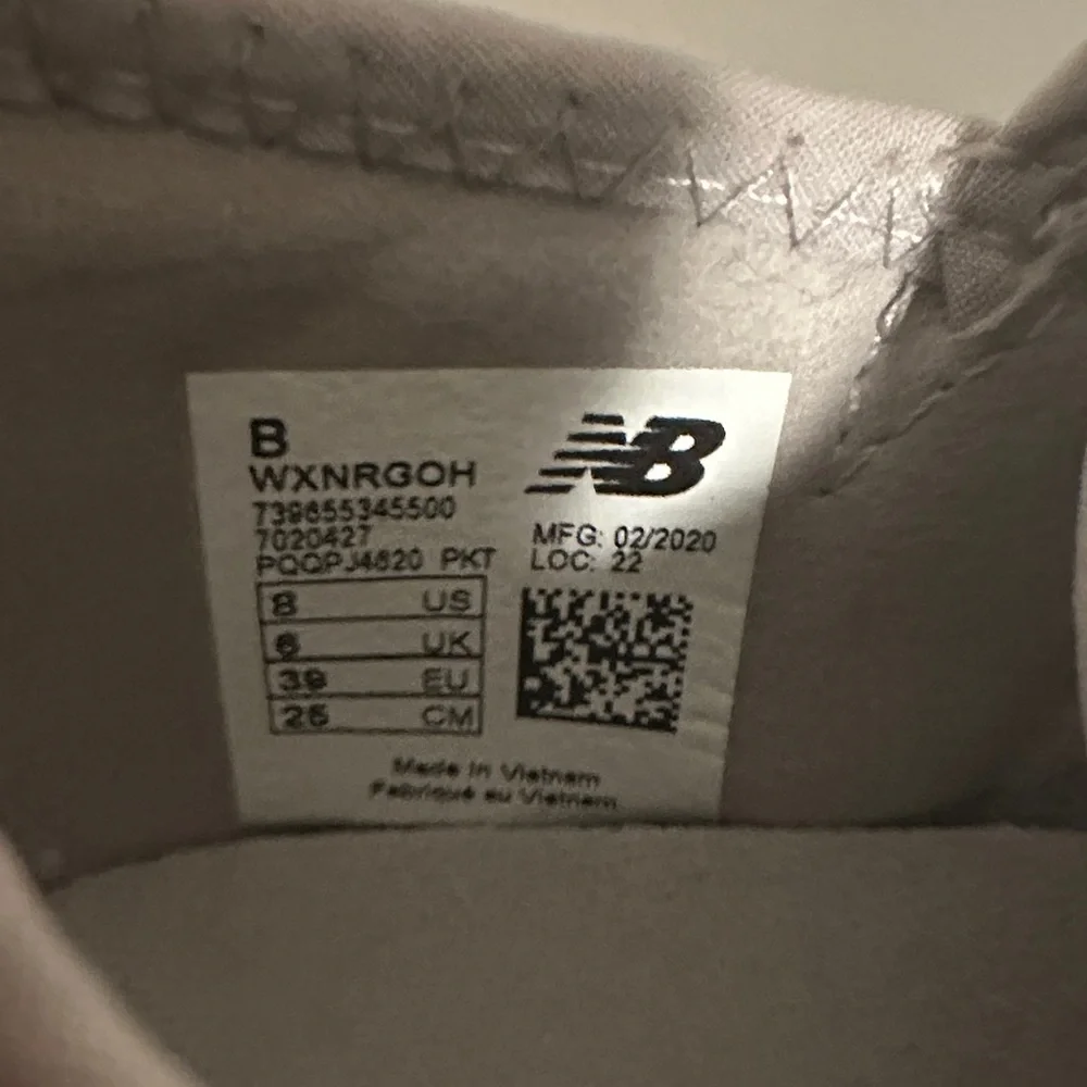 New Balance Women's Light Gray Sneakers - Picture 2 of 6